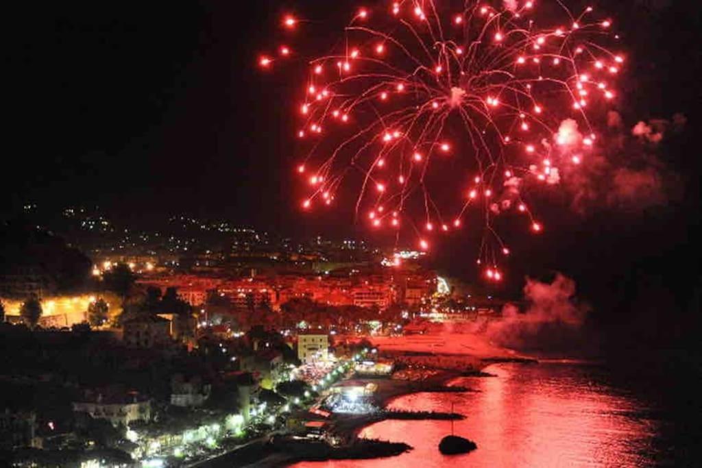 Appartamento Di Charme Nel Cuore Di Sanremo Exteriör bild