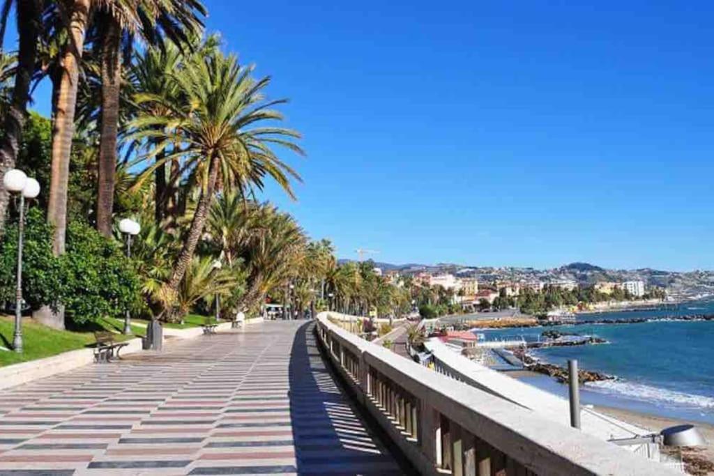Appartamento Di Charme Nel Cuore Di Sanremo Exteriör bild