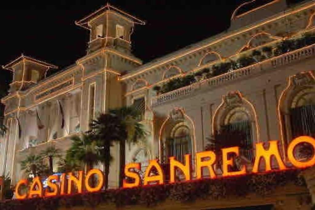 Appartamento Di Charme Nel Cuore Di Sanremo Exteriör bild